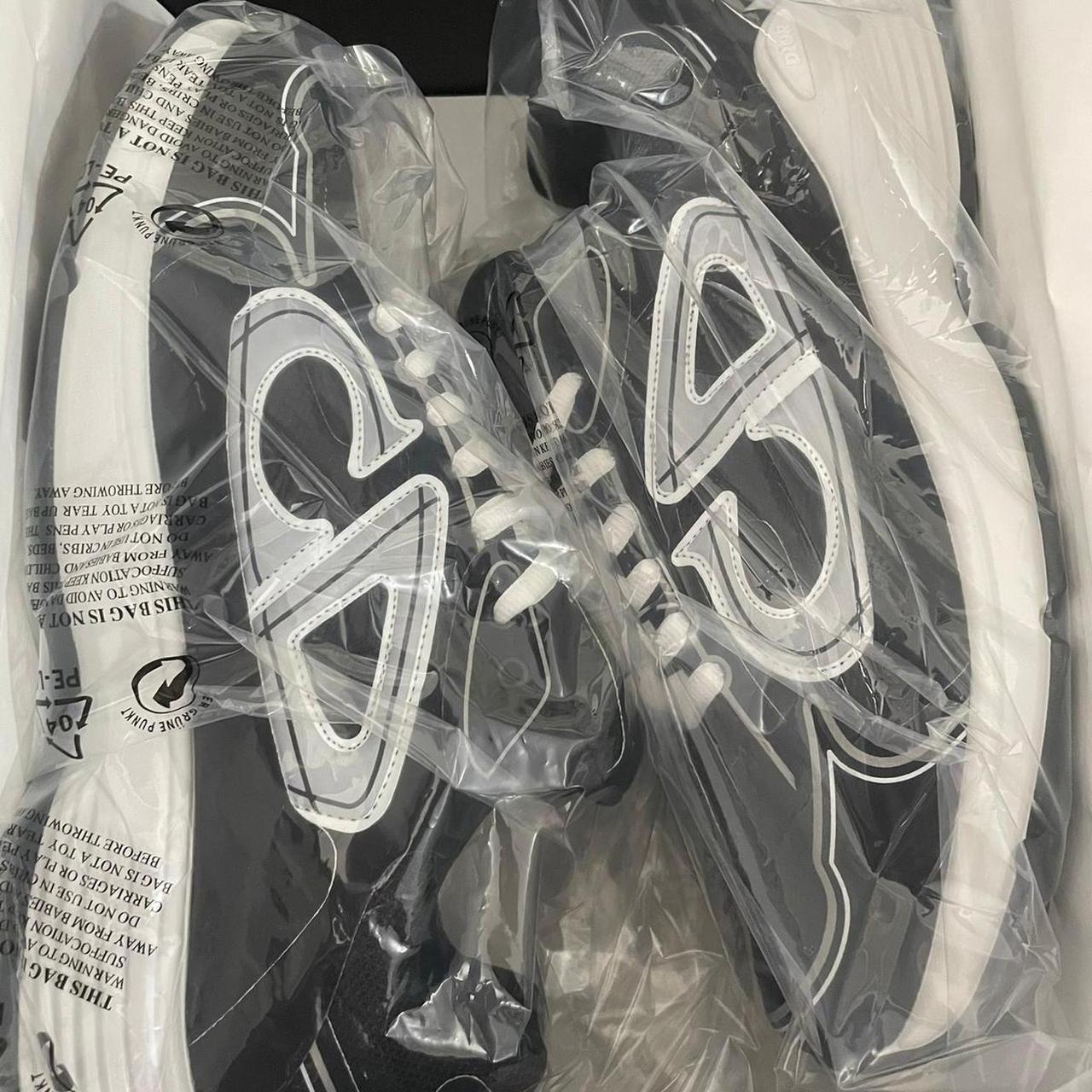 Dior b30